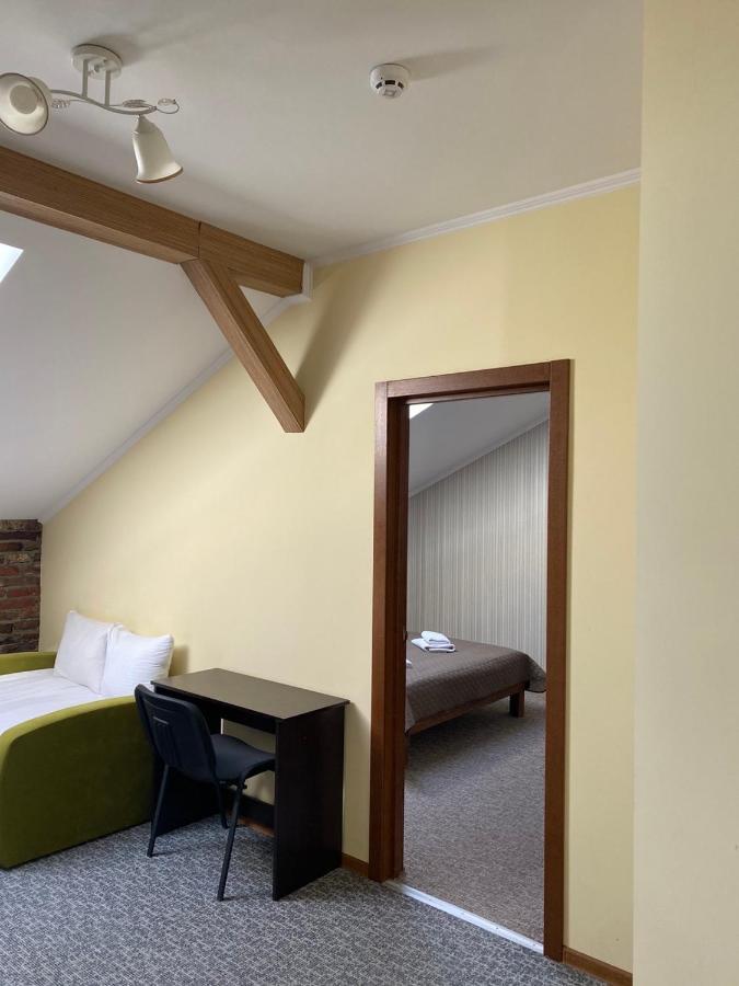 Hotel Rover Lviv Extérieur photo