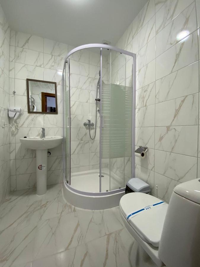 Hotel Rover Lviv Extérieur photo